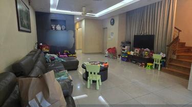 Renovated Freehold 3sty Superlink House 1