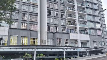 Well maintained condo with good view. 1
