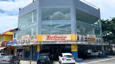 Rent Whole Corner Block 6100 sf 1
