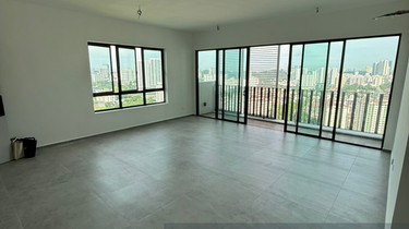 5 minutes to Midvalley Brand New Condo 1
