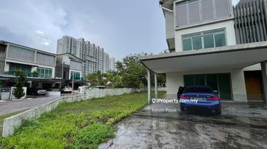 Below Market D'Island Residence Corner 3 Storey House 51x100 Puchong 1