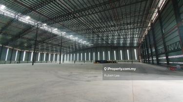 Class A warehouse to let in Shah Alam 1