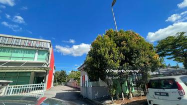 Semi-D factory Corner Lot 1