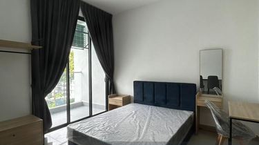 Studio for sale  1