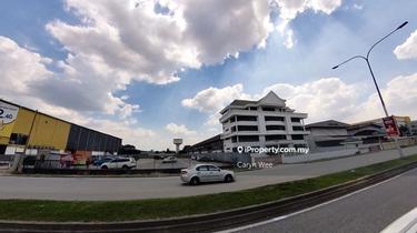 Prime industrial land facing main road for sale at USJ Subang Jaya 1