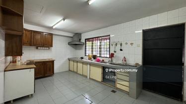 Double storey extended house for sale,18x65,taman kinrara puchong,650k 1