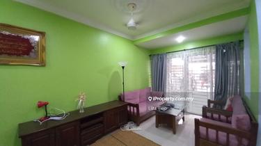 Fully renovated 6 bedroom 5 bathroom 2 storey next to Taman Rakyat 1