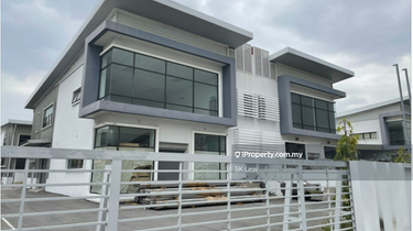 1,5 Storey Semi-D Factory at Bukit Raja for Rent 1