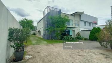 Semi-D factory with office for rent  1
