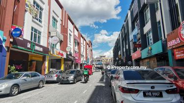 Hot Deal! Prime location 3 Storey Shoplot in Sri Petaling 1