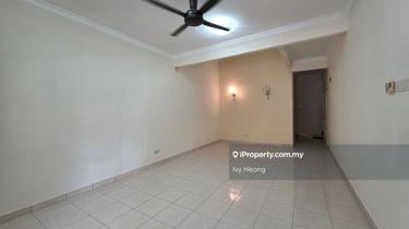 Superlink house. Nice layout. Spacious  1