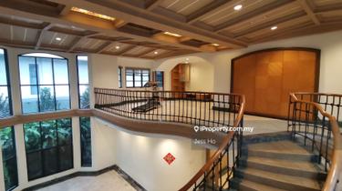 Facing Golf View, Freehold, Gated & Guarded, Tight Security 1