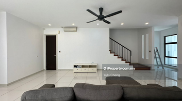 Fully Renovated, Superlink size with good condition  1