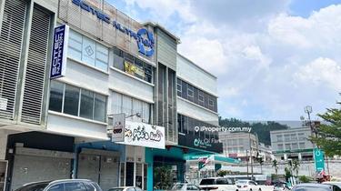 3 storey Shop Facing Main road  1