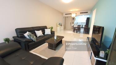 Nicely Renovated, Quality Furniture, Door Steps to Publika Mall 1