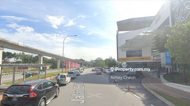 Facing Main Road, Bandar Kinrara, BK 5, Puchong, Selangor 1