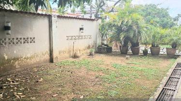 Basic Spacious 2 storey bungalow  1
