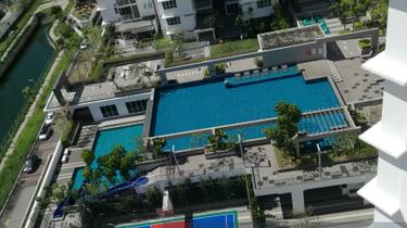 Fiera Vista 1450sf 4 bedrooms 2 car parks poolview 1