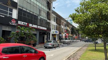 Visible Shoplot Facing inner service Busy Road, frontage Melawati Mall 1
