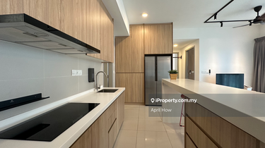 Corner 3plus1 bedder with balcony facing pool 1