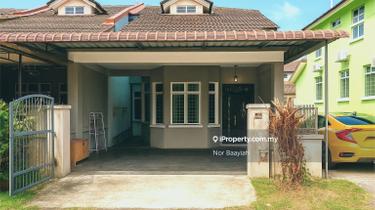 End Lot, Renovated, 1.5-Storey Terrace, Taman Pulai Indah 1