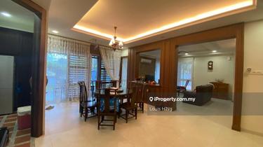 2.5 Storey Semi D Fully Renovated  For Sale   1