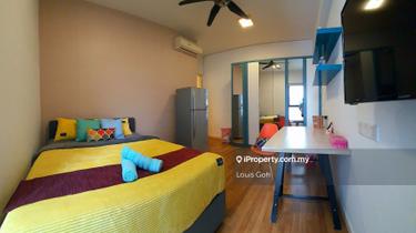 Master Bedroom with Attached Bathroom @ A'marine Lakeside Condo 1