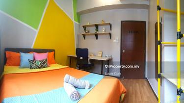 Queen bedroom with Private Bathroom @ Nautica Lake Suites 1