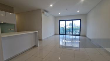 Private High End Residential, Spacious Layouts, 2 Min To Mid Valley! 1