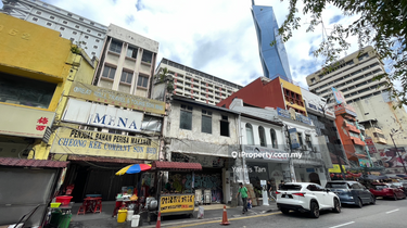 Crowded Area! Tourist Area 1