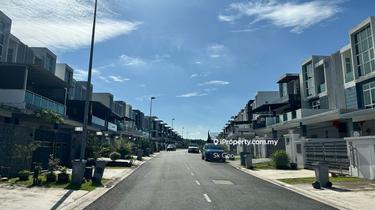 Nusa sentral 3 storey superlink house  1