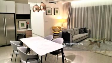 High Floor Unit comes with 3 Car Park. Rented 3 storages in a row  1