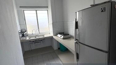 Pangsapuri 3-Bilik, Bersih & Partial Furnished, Taman Mutiara Rini 1