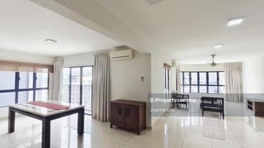 Urgent Sale! High Floor Pool View with 3 car parks 1