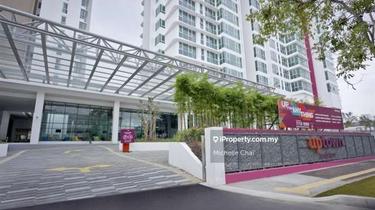 Corner pool view unit in prime location of Damansara Uptown 1