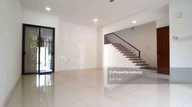 Lake fields Reed terrace house for Sale 1