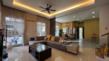 Limited 3.5 Storey Semi-D House, Well maintained, Peaceful Environment 1
