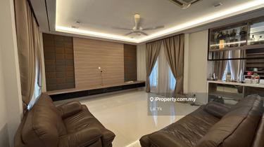 Short drive to LRT, Empire Subang, Sunway & Monash University 1