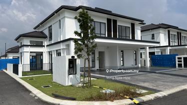 Ready to Move In Semi D Home 1