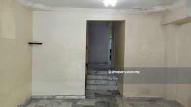 Taman Wawasan 2 Puchong, very nice unit and for sale 1