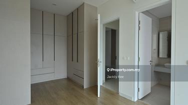 Private High End Residential, Spacious Layouts, 2 Min To Mid Valley! 1