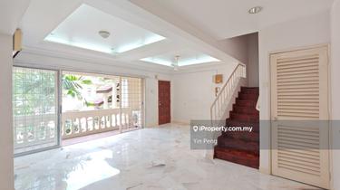 The Perfect Home for the Perfect Blend of Convenience & Sub Urban Life 1