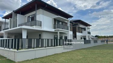 Freehold Cluster Semi D, below 1mil 1