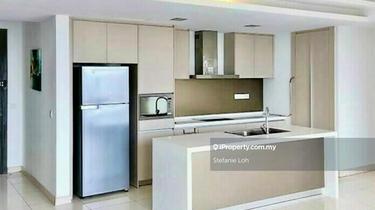 A high end 3 bedder unit in the heart of city 1