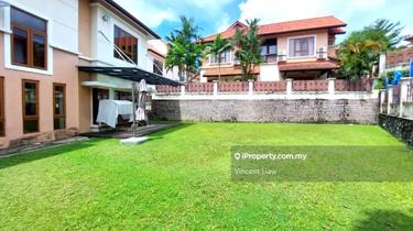 Freehold Bungalow with big side land 1