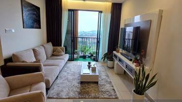 Beautifully renovated, move in condition 1