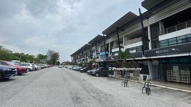 Putra Impiana 3 Storey End Lot Shop For Sale!  1