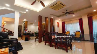 Cheap Nice Corner 2.5 Stry Bungalow at Damai Gayana  1