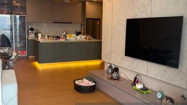 Newly Renovated 1