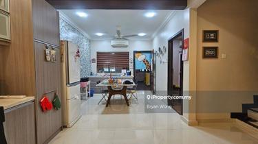 Renovated Long Terrace House 1